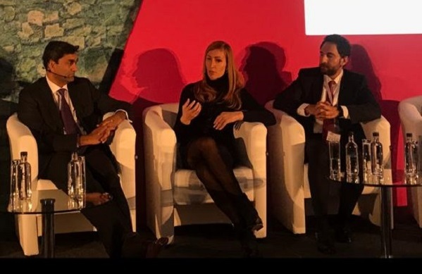 Министър Ангелкова в Лондон: Наш фокус са дигитализацията, иновациите и реализацията на младите хора в страната