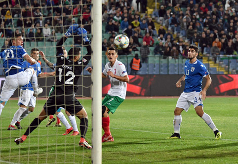 Гърция ни поканила за общ Мондиал