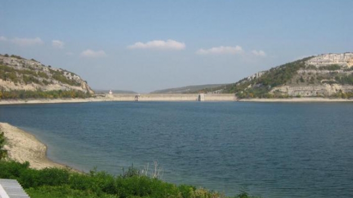 Зарибиха язовир "Ал.Стамболийски" с 20 000 толстолоба и 10 000 шарана