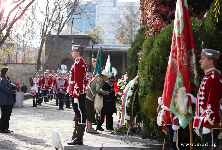 С панихиди и почести почетохме паметта на загиналите за България