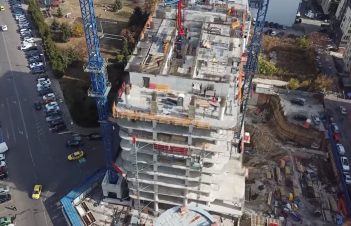 Вижте как върви строителството на небостъргач "Златен век" в София (ВИДЕО)