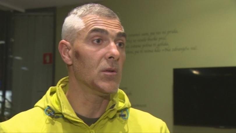 Словенец на сърф оцеля 25 часа в Адриатическо море