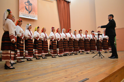 Десетки на крака за хор „Елица“