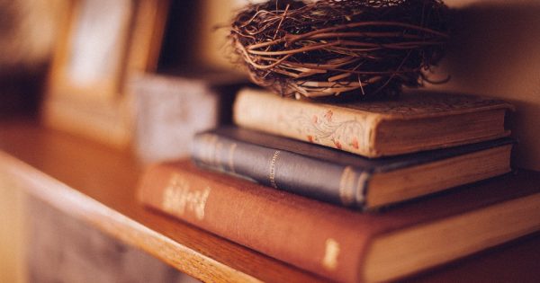 Върнатите книги в регионалната библиотека под 72-часова карантина