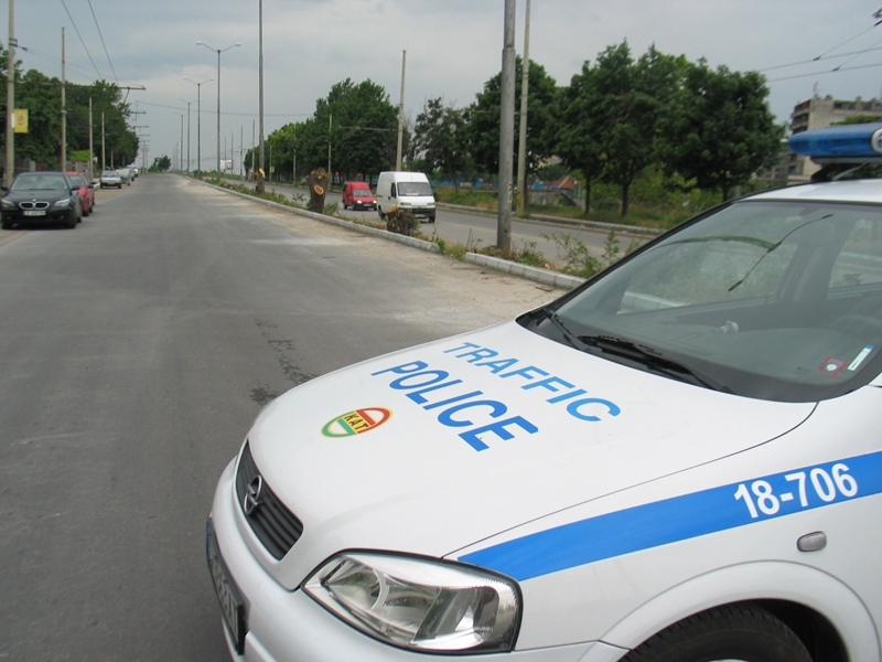 Задържаха 39-годишна чужденка, повредила бариерата на ГКПП Гюешево и две патрулки