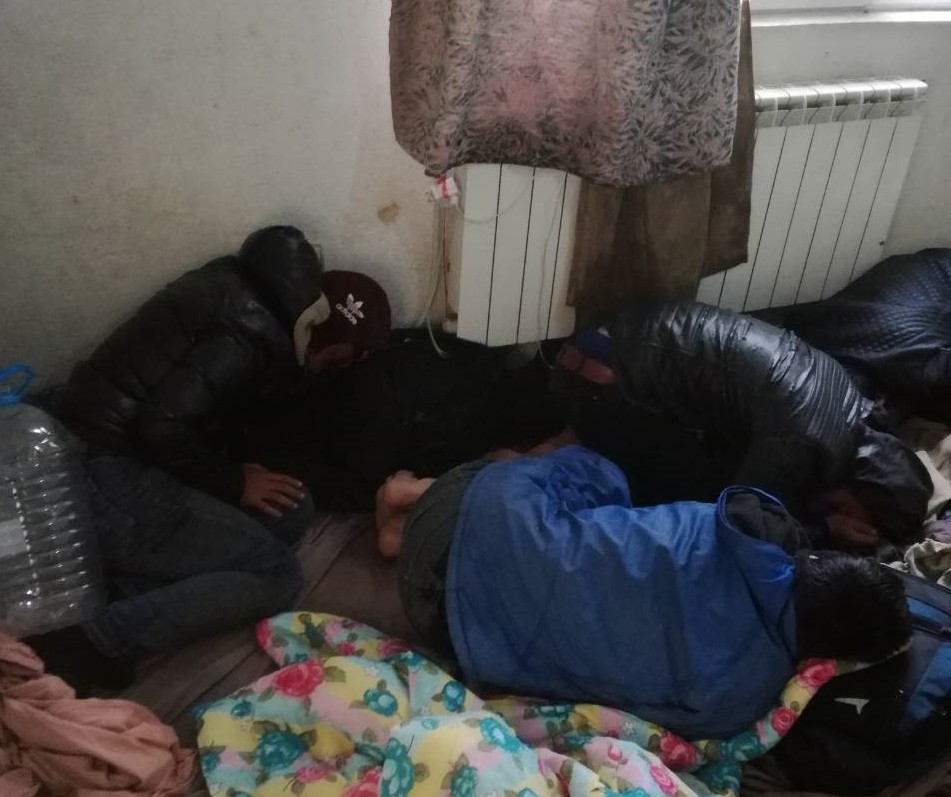 МВР задържа 28 нелегални преселници в София