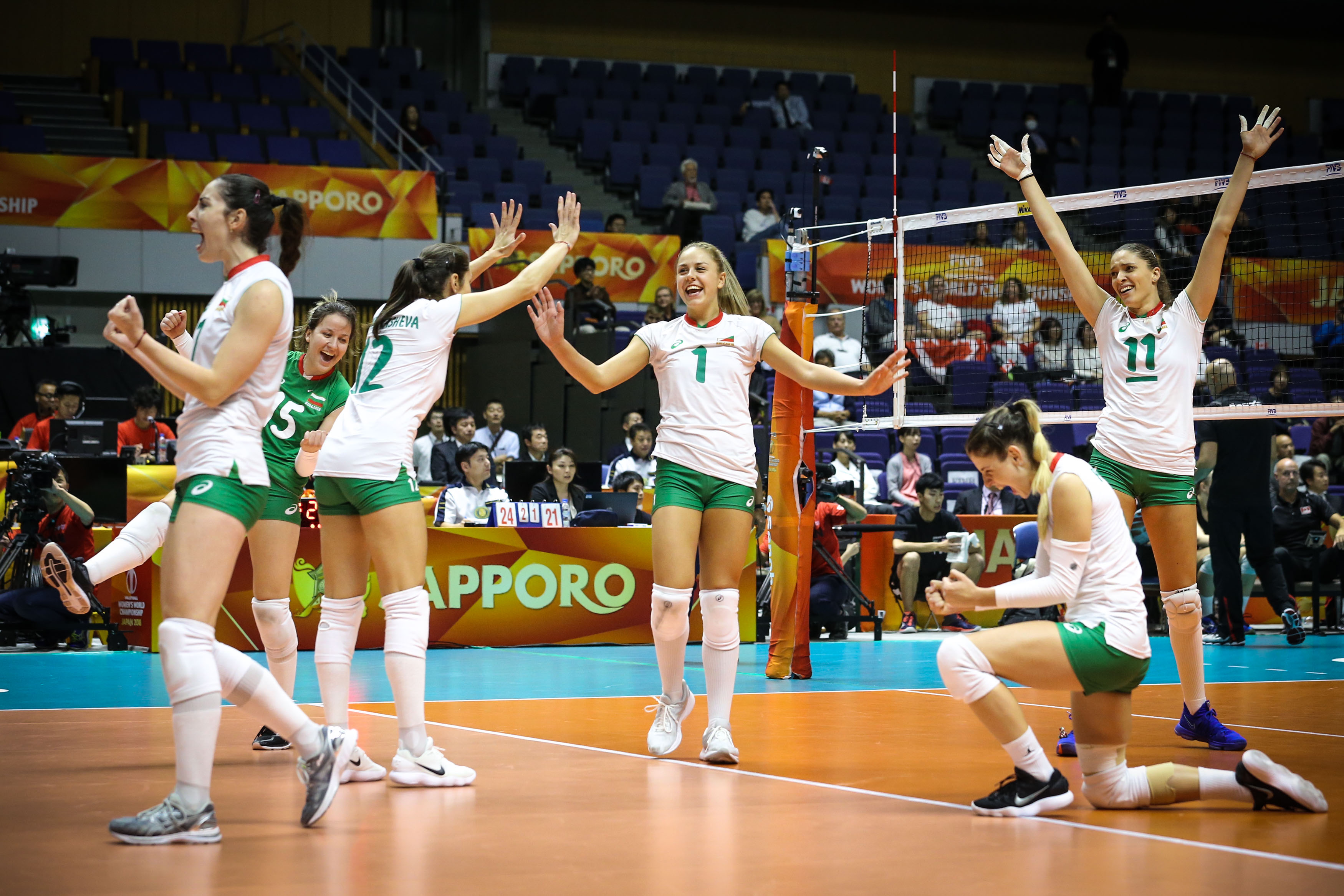 „Лъвиците“ наказаха бившия си треньор