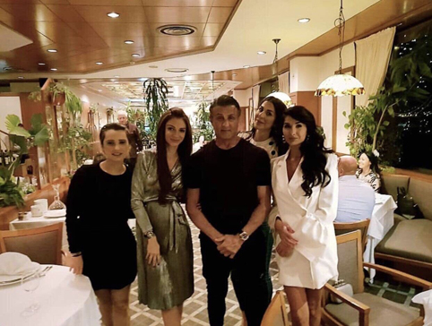 Сталоун избива мексиканци в София