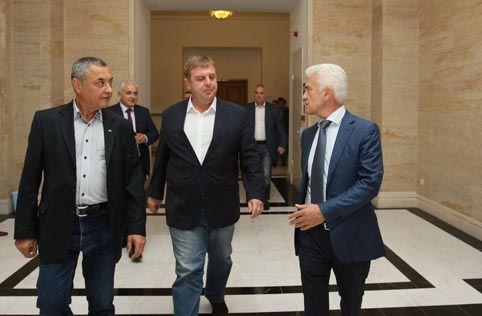 Коалицията "Обединени патриоти" се помирила на заседание