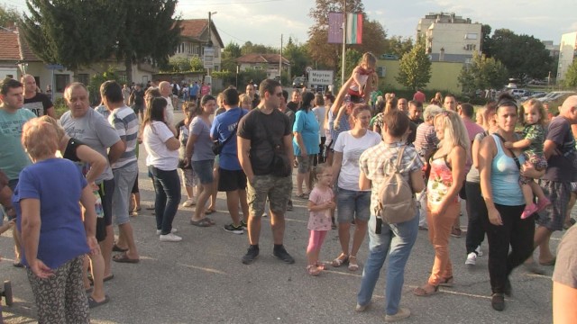 Протест в Русенско заради спирания на тока
