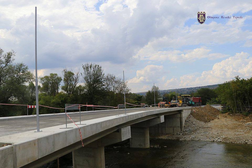 Приключва строителството на новия мост над Янтра