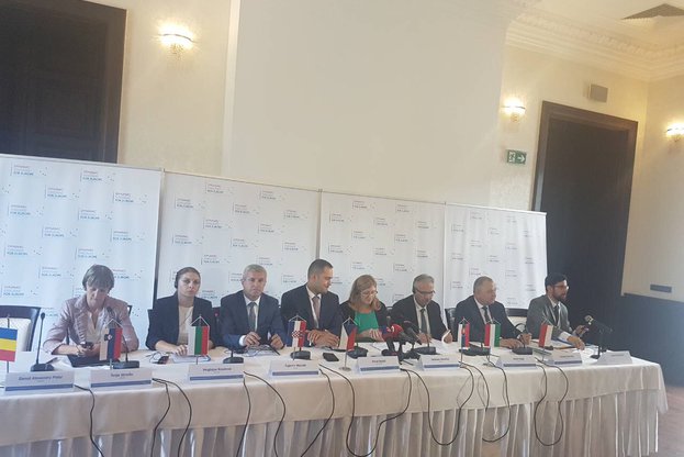 България и страните от Вишеградската група с обща позиция в защита на фермерите срещу търговците