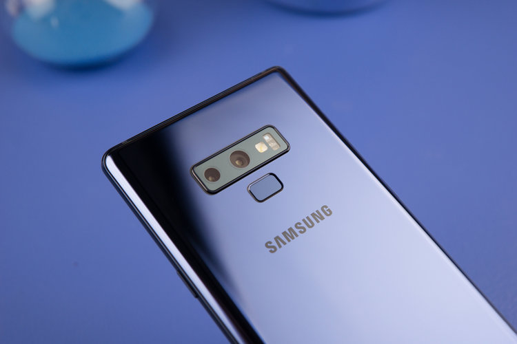 Huawei „стреля” по Galaxy Note 9, намеква за "реални подобрения"  при Mate 20