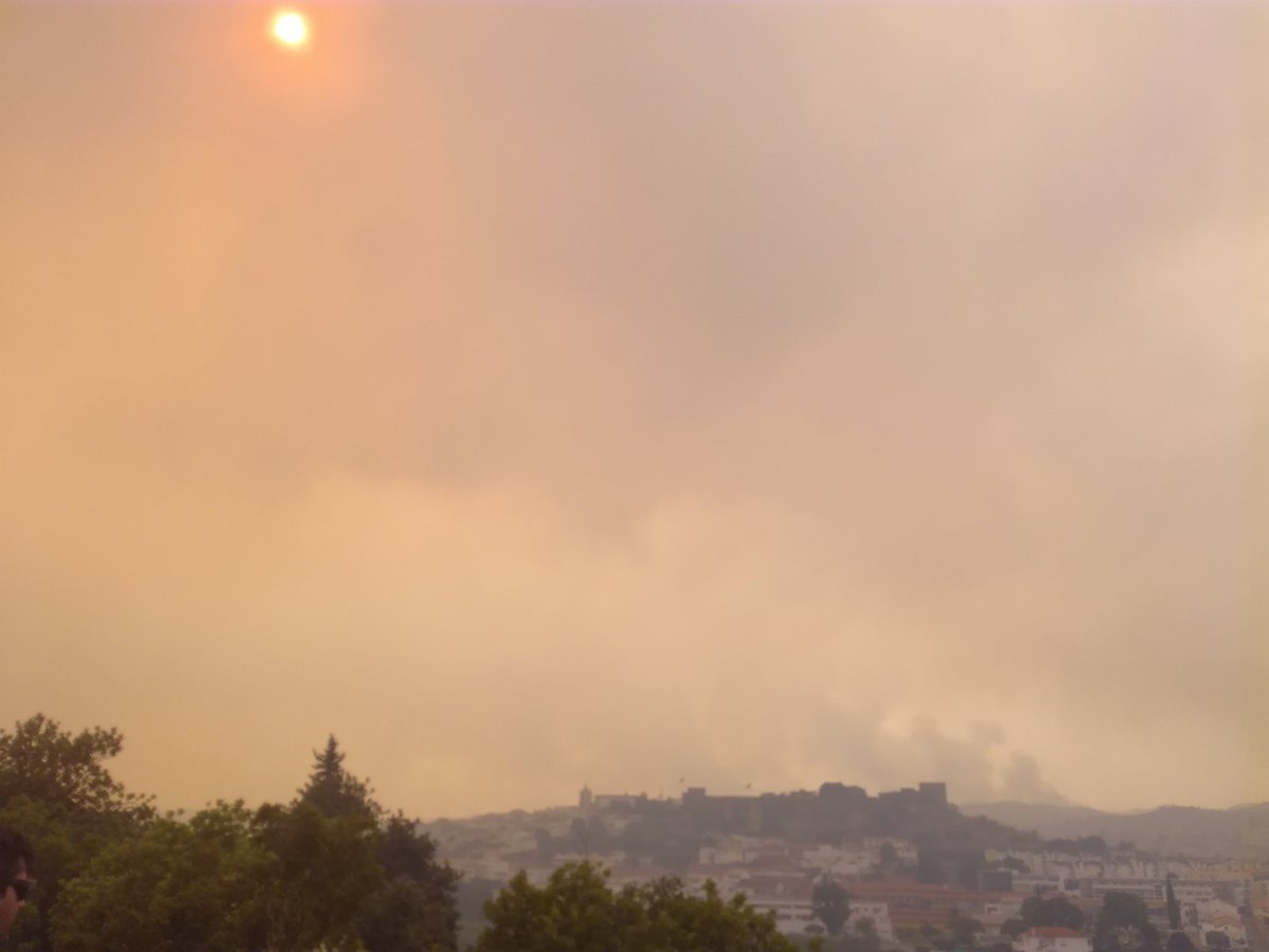 Португалия и Испания продължават борбата с горските пожари