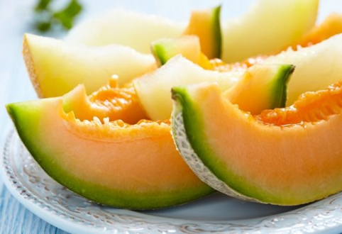 Парче пъпеш зарежда с витамин С за цял ден