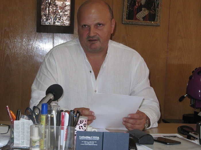 Д-р Стефан Филев, директор на МОБАЛ-Велико Търново в отговор на твърдения на червен депутат: Няма закриване на болнични структури! Здравеопазването не е плод, зеленчук!