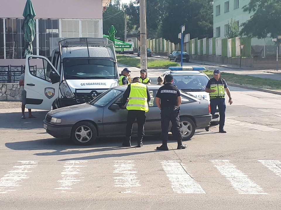 Жандармерия нахлу в ромски махали на Пиринско