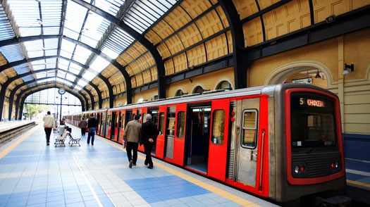 Стачка блокира за седмица работата на метрото в Атина