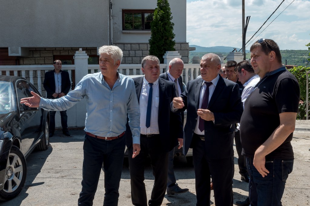 Министър Радев в Дупница: Целта ни е в най-кратки срокове да бъдат възстановени пораженията от пороите