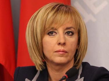 Мая Манолова и майки на деца с увреждания внесоха в НС проектозакона за личната помощ