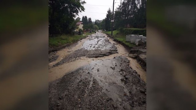 Пороят отнесе улица в Бистрица