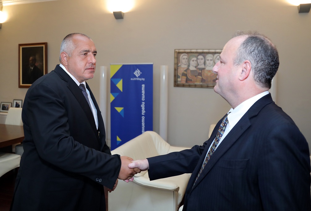 Американският посланик към премиера Борисов: България провежда активна и балансирана политика в региона на Балканите и в Европа