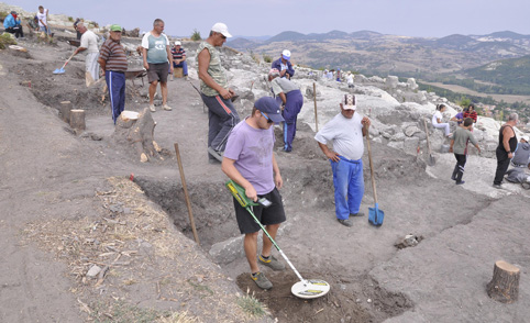 Перперикон чака 150 000 посетители