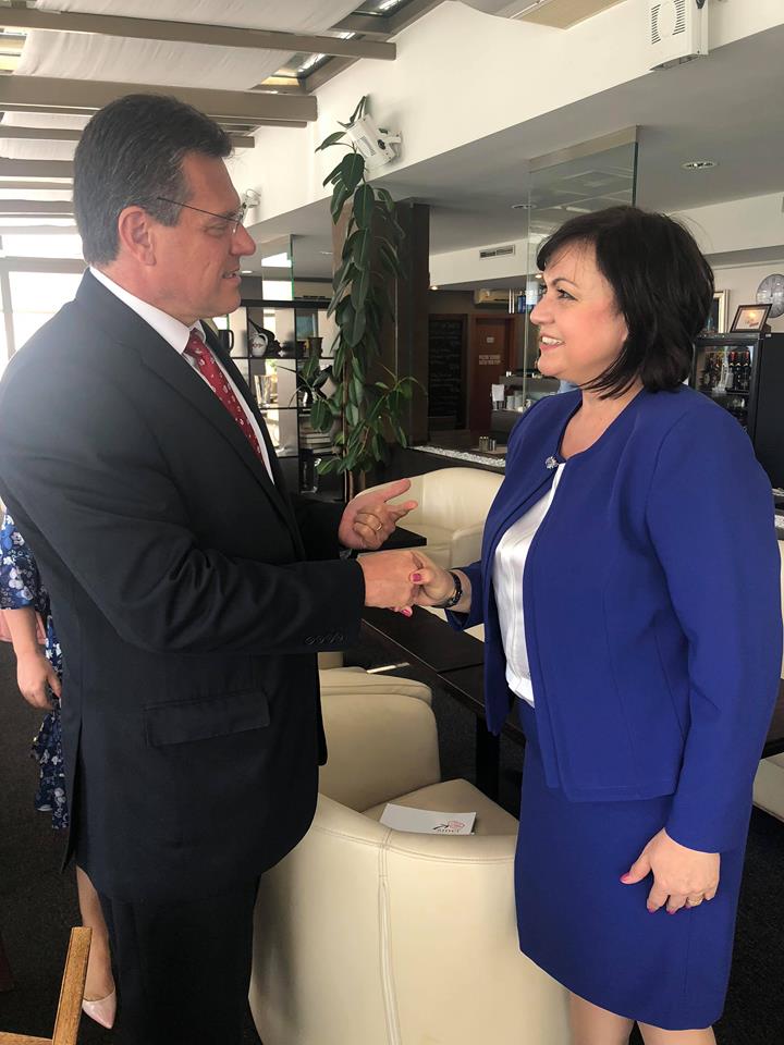 Нинова към еврокомисар Шефчович: Проектът "Белене" е важен за България и ЕС