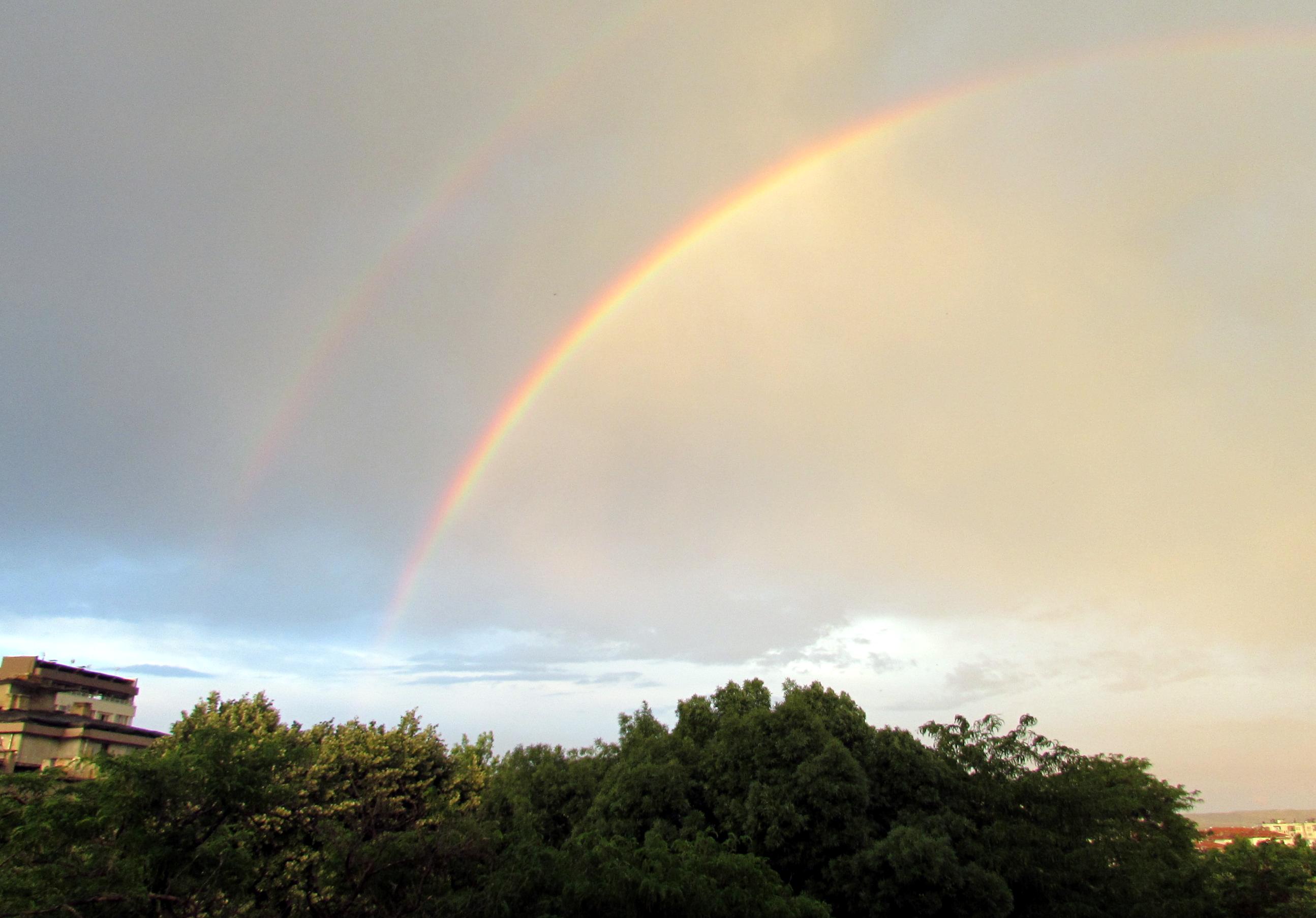 Двойна дъга зарадва шуменци (СНИМКИ)