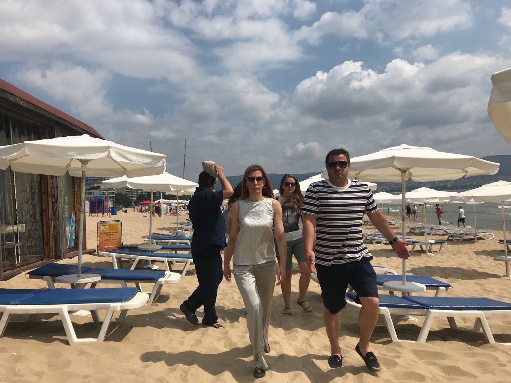 Министър Ангелкова: На плаж „Слънчев бряг – централен“ има осигурен достъп за хора с увреждания