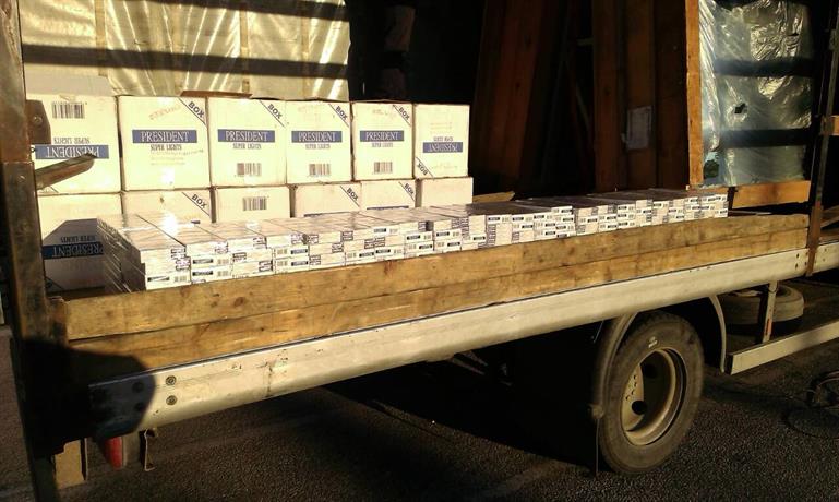 330 000 къса контрабандни цигари откриха гранични полицаи на ГКПП-Кулата