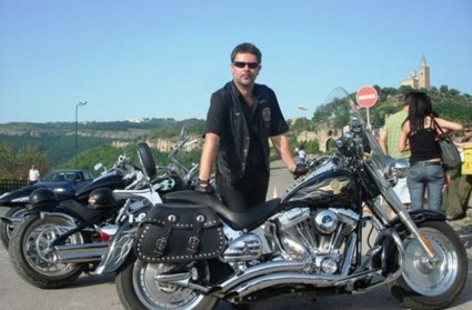 Рокер бира пие, но дали вари?