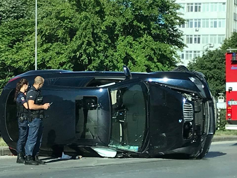 Куриоз: Джип се обърна, шофьорът избяга