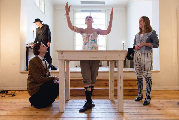 Театралният фестивал „Тара-ра-бумбия“ днес представя „Великденско вино“ и „Щастливият Бекет“