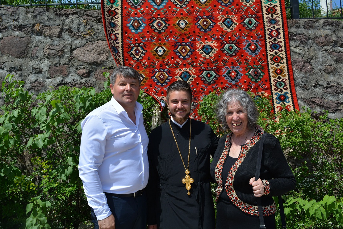 Опаковаха Чипровци в килими