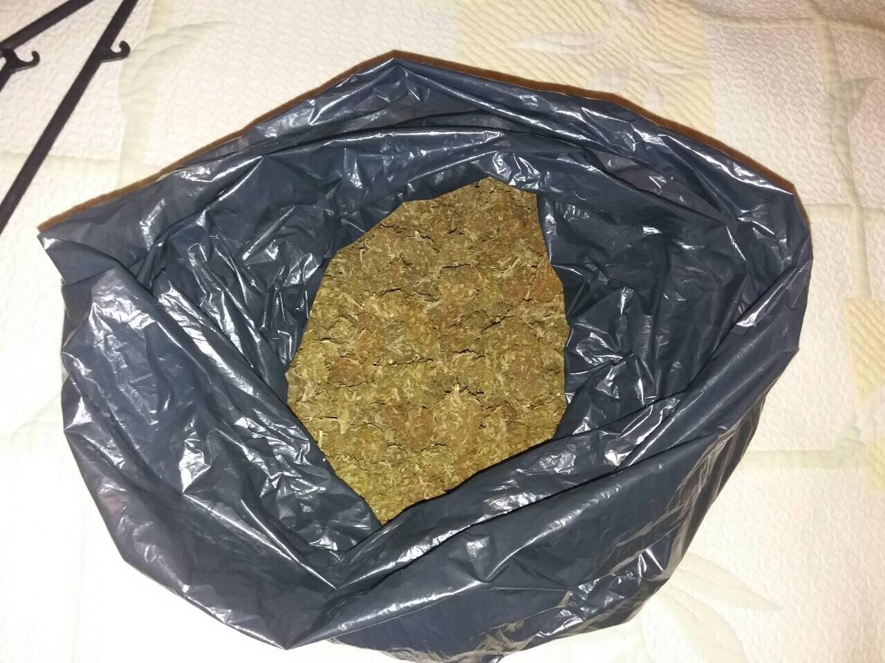 Откриха наркотици в колата и дома на дрогиран шофьор