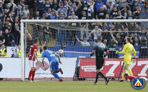 "Левски" - сам срещу себе си