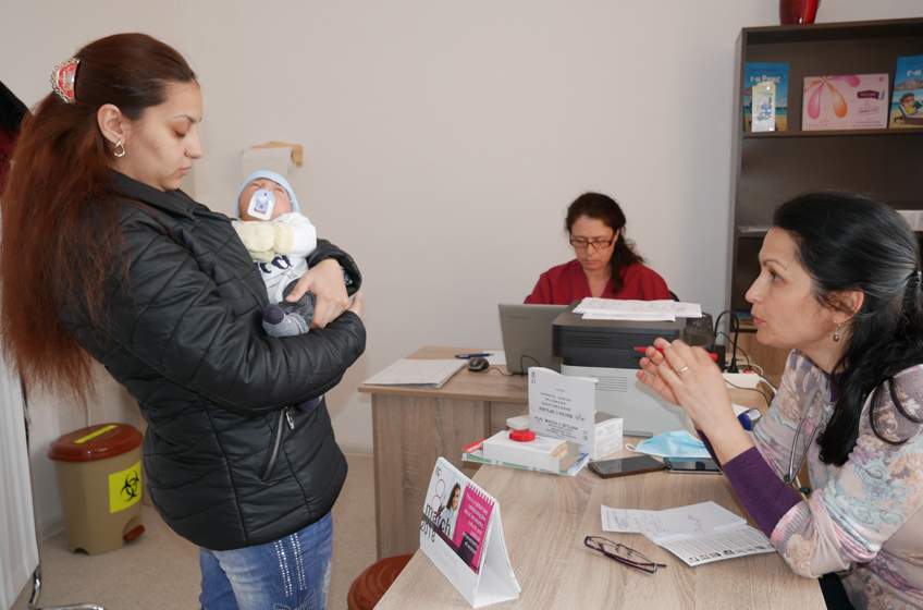 Роми се втурнаха на прегледи в нова здравна служба