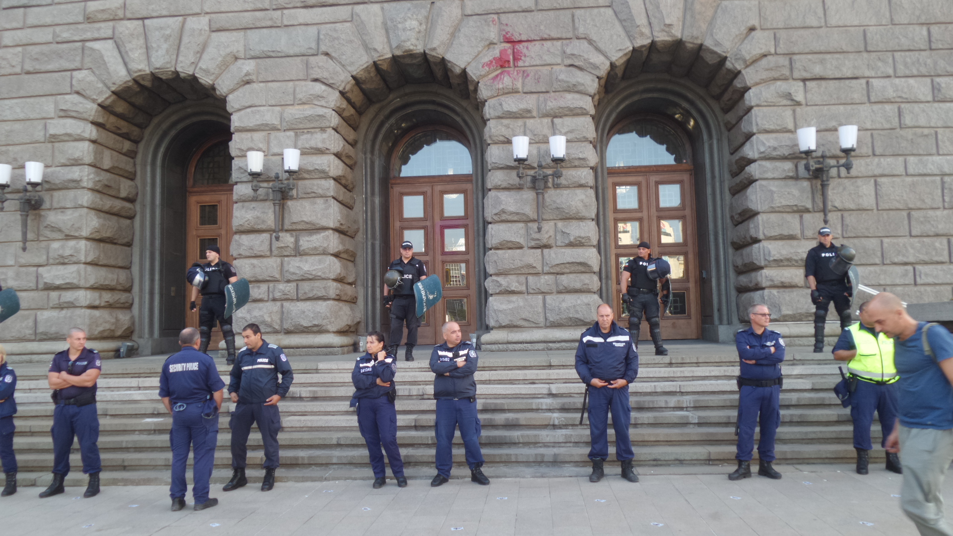 72-ра вечер на протести в София, няма блокирани кръстовища
