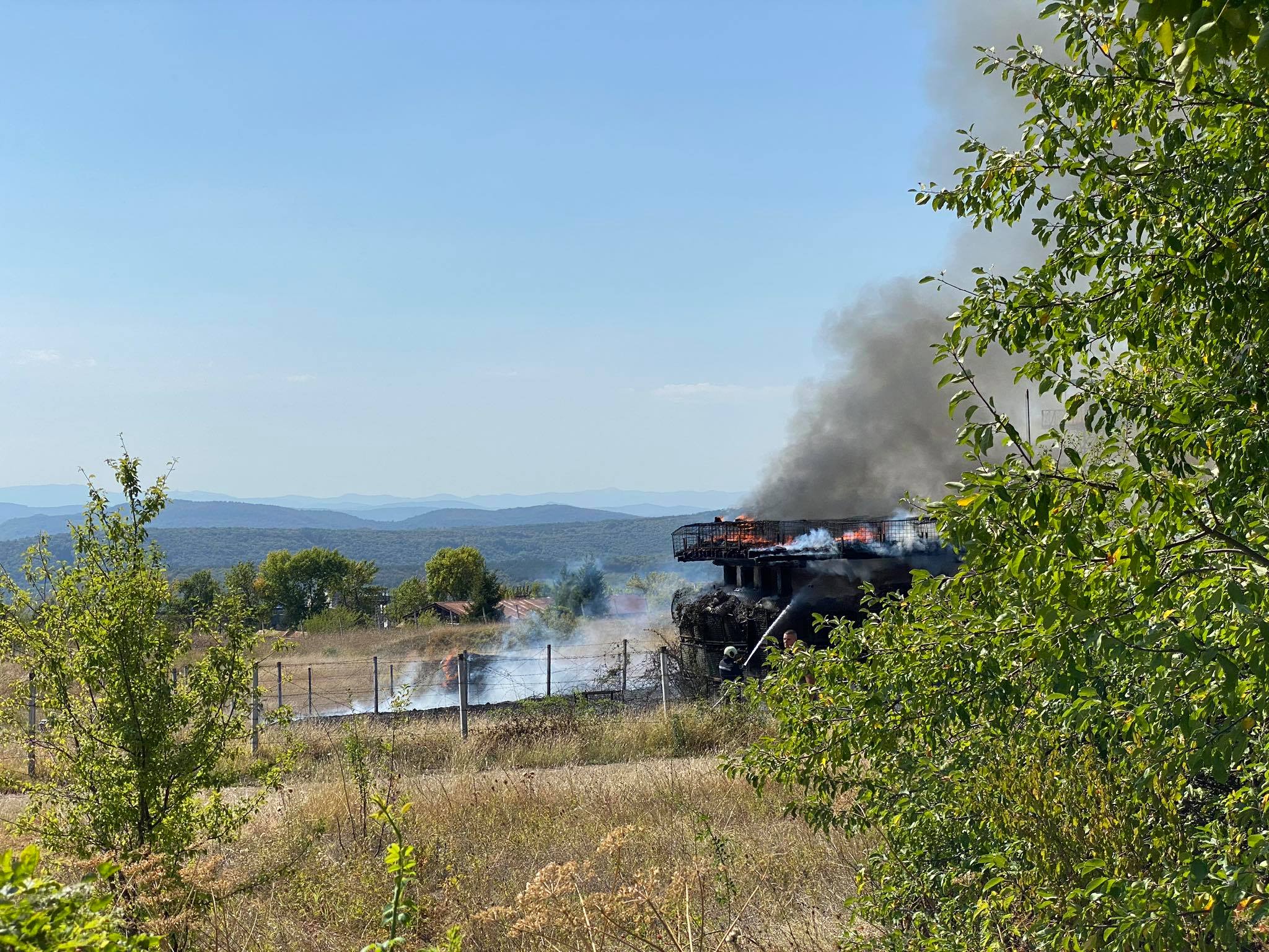 Пожар лумна на полигона на Националния военен университет във Велико Търново