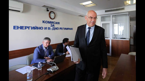 КЕВР решава за новите цени на тока, парното и природния газ