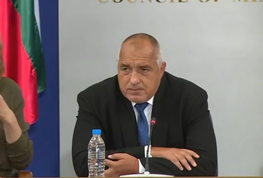 Бойко Борисов нареди спиране на багерите на Рилските езера