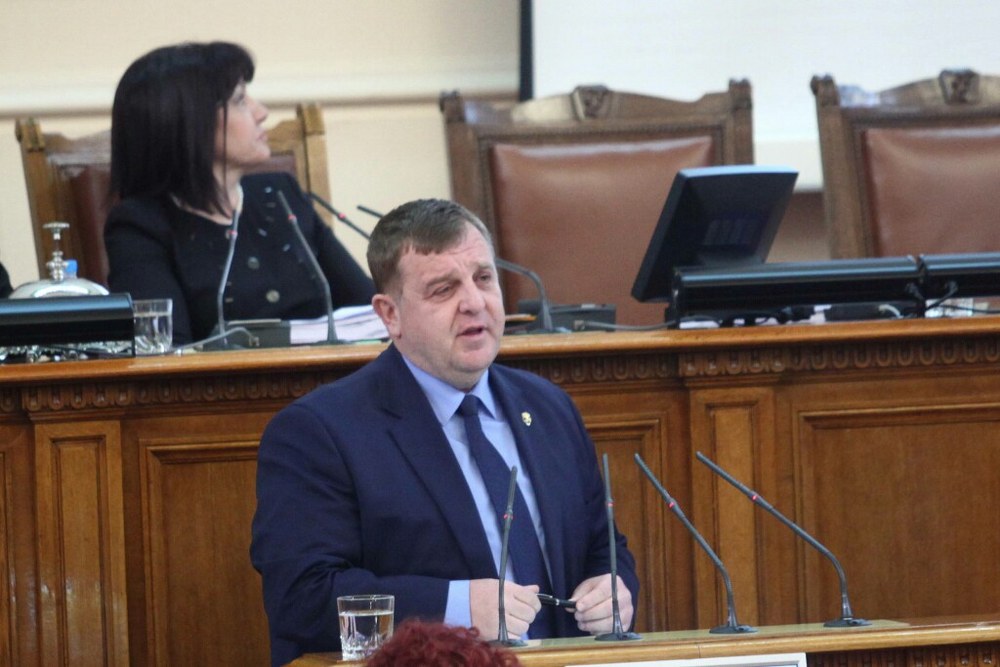 ВМРО: Държавна субсидия за чартърите, ДДС от 5% в сектор „Туризъм“ и улеснен режим за издаване на виза на чужденците за почивка в България