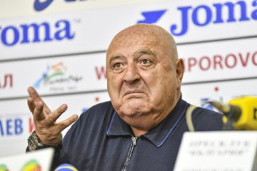 Венци Стефанов: Има време и за плейофите на Първа лига