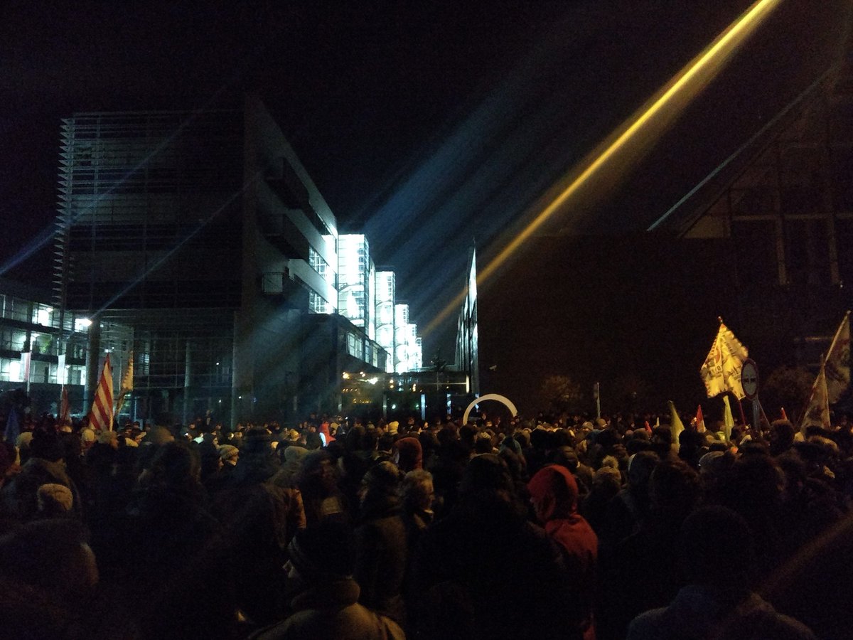 Хиляди унгарци излязоха на пети пореден протест срещу премиера Виктор Орбан