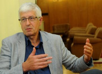 Румен Овчаров: Целта на подновяването на енергийната стратегия на България е да бъдат гарантирани приходи за определени фирми