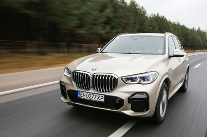 BMW X5 - и по-красив, и по-умен, и по-проходим