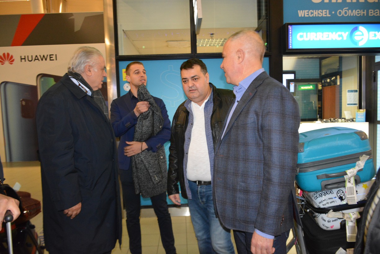 Легендата на футбола Лоренцо Санс дойде на гости  на кмета на Симитли Апостол Апостолов