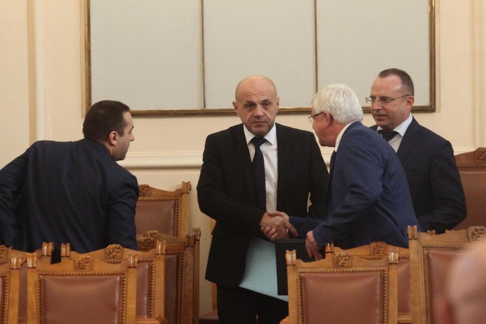 Народното събрание отхвърли вота на недоверие на кабинета за здравеопазването