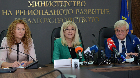 Обновяват спешната помощ със 163,5 млн. лв.